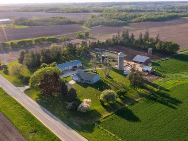 22842 530th Street, West Concord, MN 55985