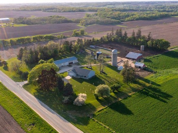 22842 530th Street, West Concord, MN 55985