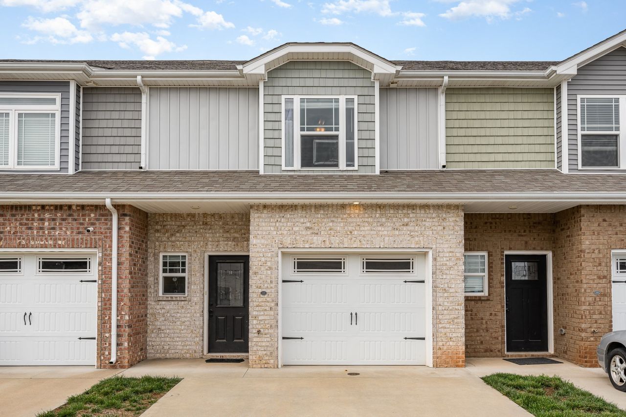 328 Fallow Circle, Clarksville, TN 37040 Main Photo