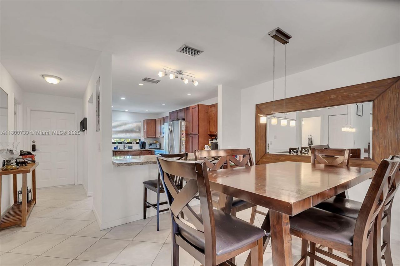 1541 NW 92nd Ave, Unit 186, Pembroke Pines, FL 33024 Photo