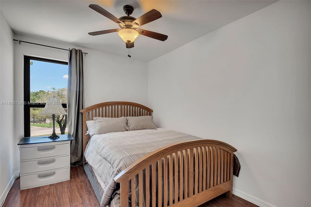 1541 NW 92nd Ave, Unit 186, Pembroke Pines, FL 33024 Photo