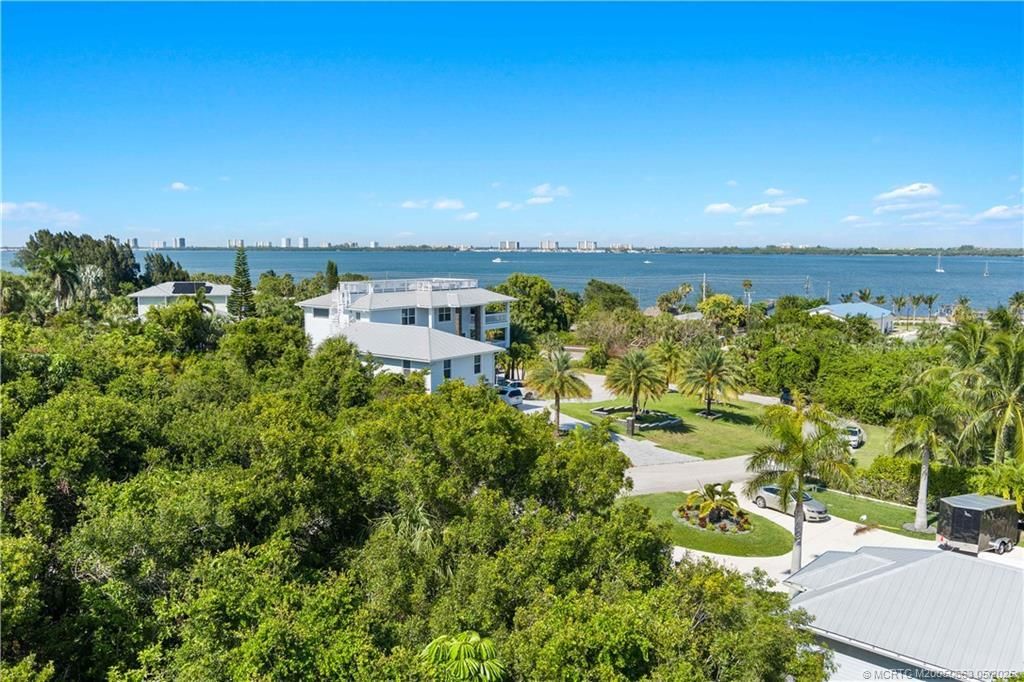 3840 NE Cheri Drive, Jensen Beach, FL 34957 Photo