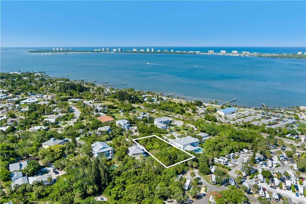 3840 NE Cheri Drive, Jensen Beach, FL 34957 Photo