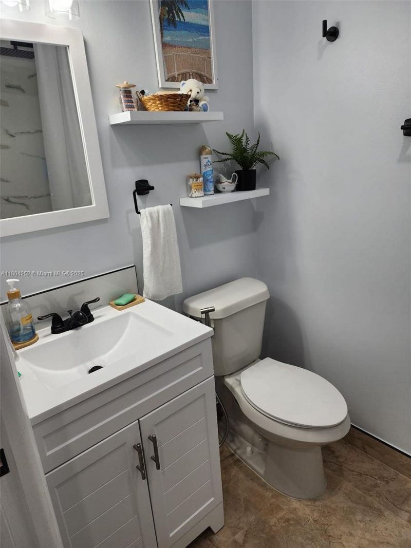 812 Lake Mcgregor Dr, Fort Myers, FL 33919 Photo