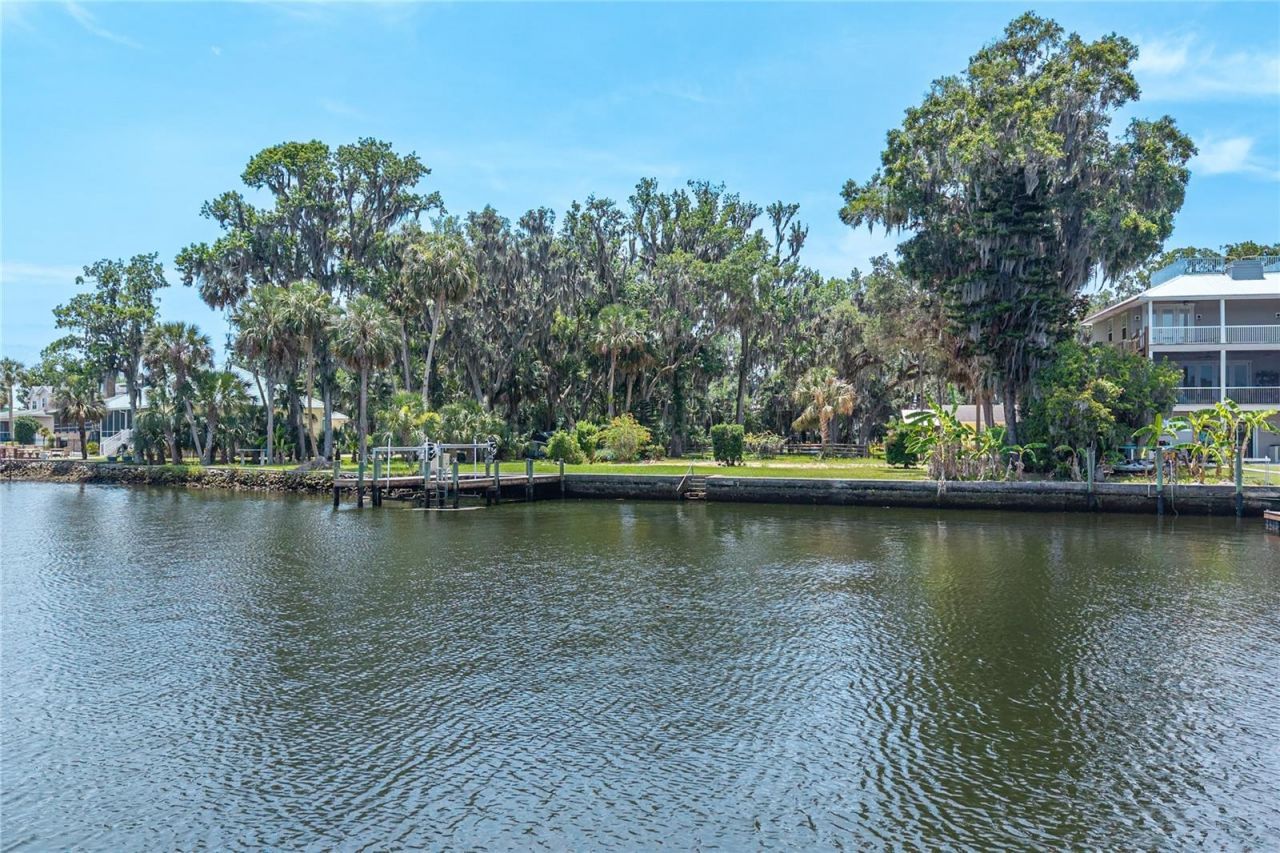 381 NW Magnolia Circle, Crystal River, FL 34428 Photo