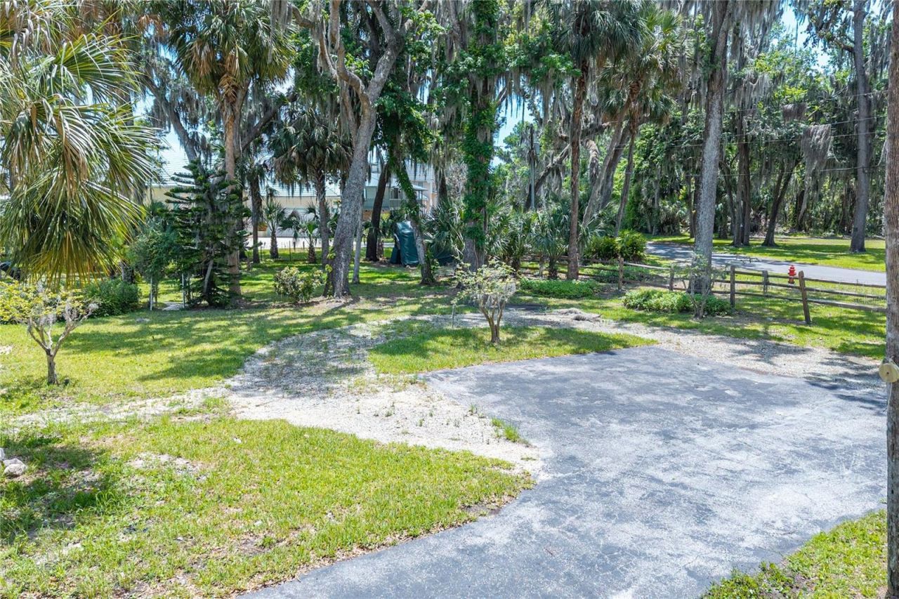 381 NW Magnolia Circle, Crystal River, FL 34428 Photo