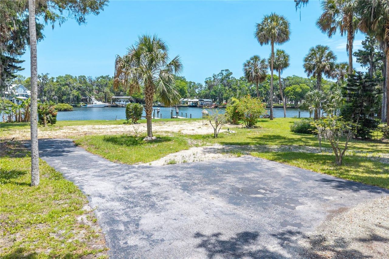 381 NW Magnolia Circle, Crystal River, FL 34428 Photo