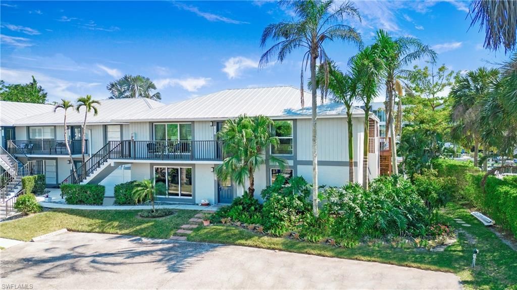 1560 Blue Point Ave, Unit 3, Naples, FL 34102 Photo