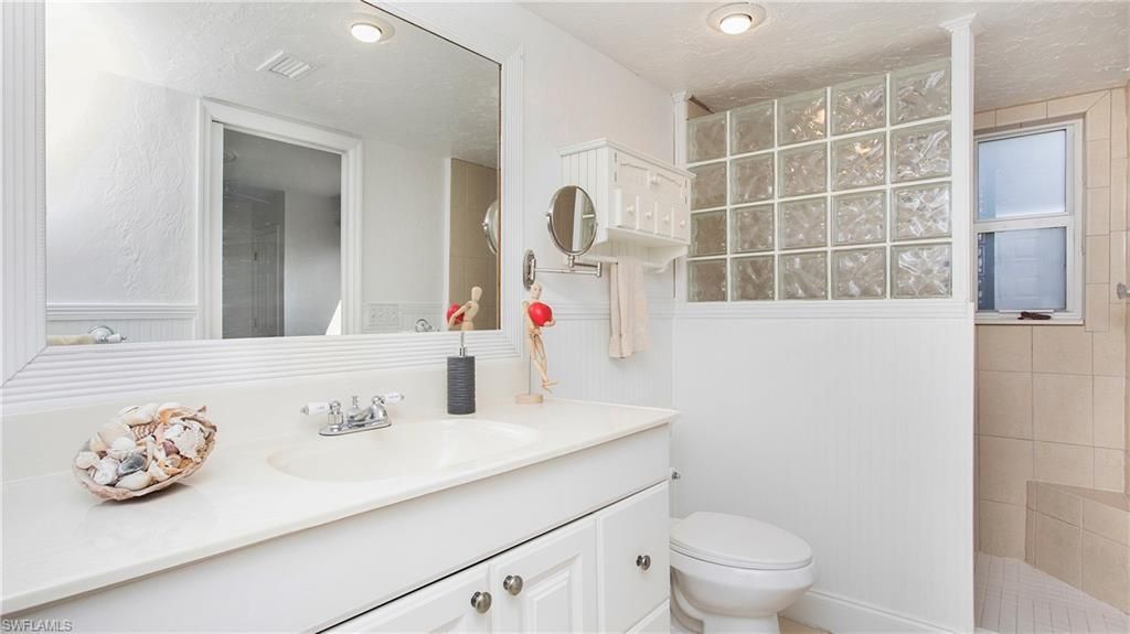 1560 Blue Point Ave, Unit 3, Naples, FL 34102 Photo