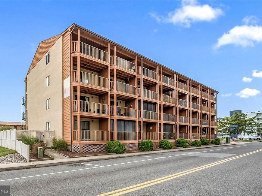 203 33rd Street, Unit 301, Ocean City, MD 21842 Main Photo
