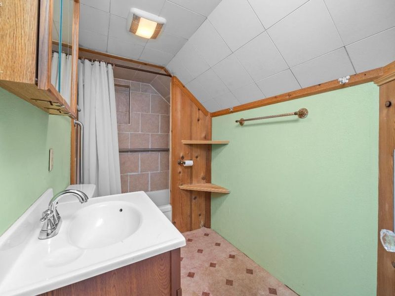 6927 N Wildacre Road, Curtice, OH 43412 Photo 24