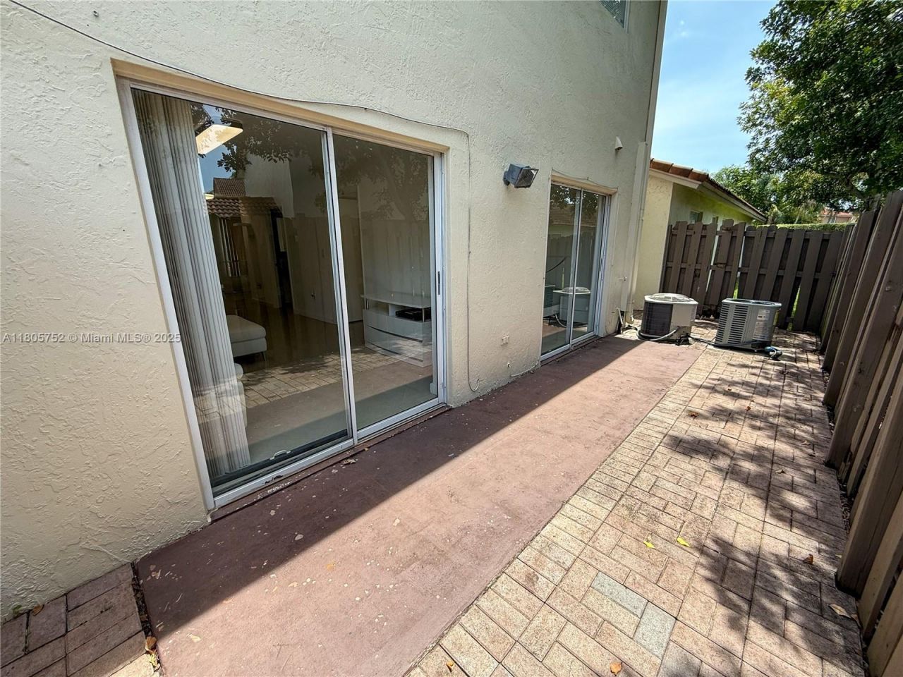 805 NW 108th Ter, Unit 7L5, Pembroke Pines, FL 33026 Photo