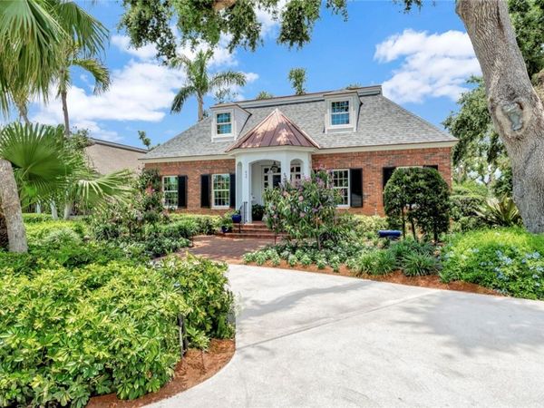 645 Riomar Drive, Vero Beach, FL 32963