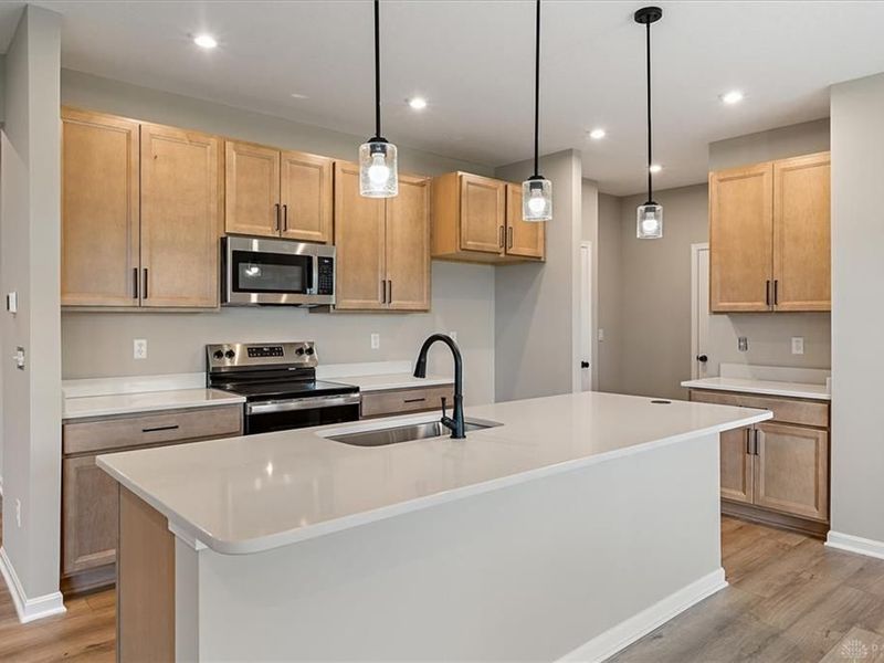 134 Kenneth Hamilton Way, Yellow Springs, OH 45387 Photo 3