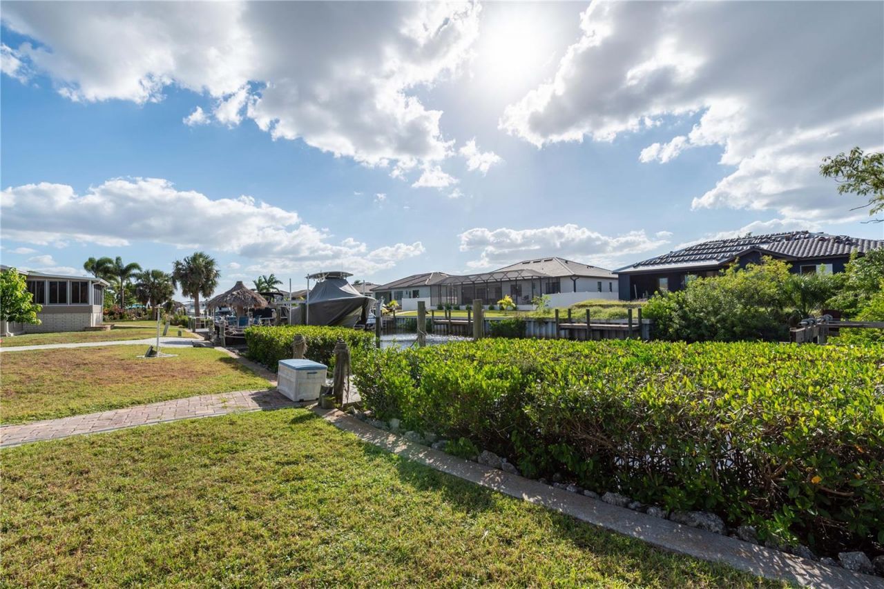28 Windmill Boulevard, Punta Gorda, FL 33950 Photo