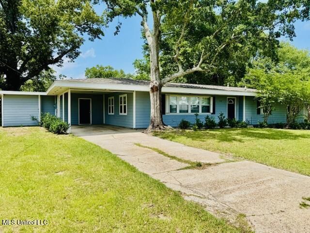 318 E 4th Street, Long Beach, MS 39560 Main Photo