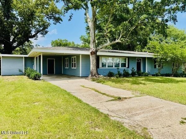 318 E 4th Street, Long Beach, MS 39560