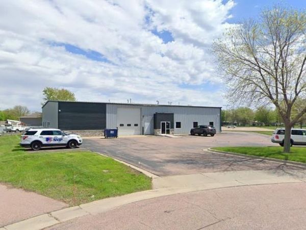 516 N Garfield Cir, Sioux Falls, SD 57104