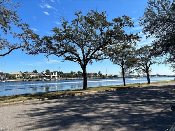 232 CHANNEL DRIVE, TAMPA, FL 33606