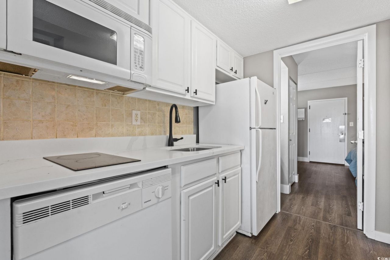 208 74th Ave. N Photo 9