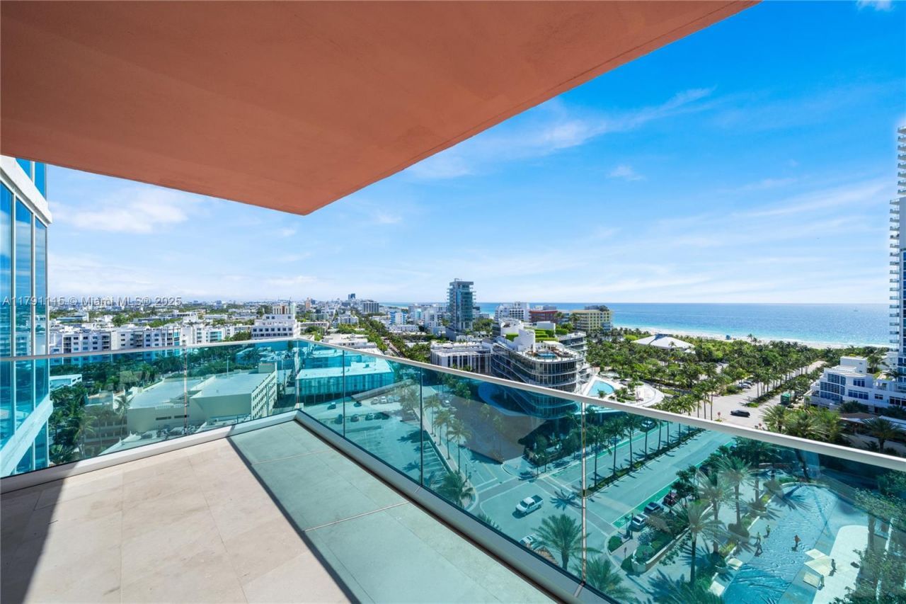 300 S Pointe Dr, Unit 1505, Miami Beach, FL 33139 Photo