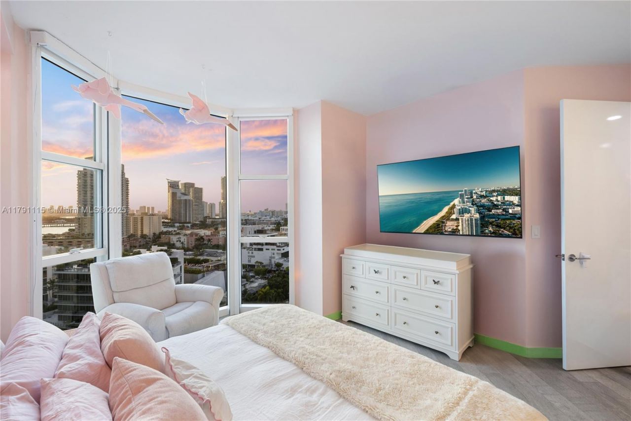 300 S Pointe Dr, Unit 1505, Miami Beach, FL 33139 Photo