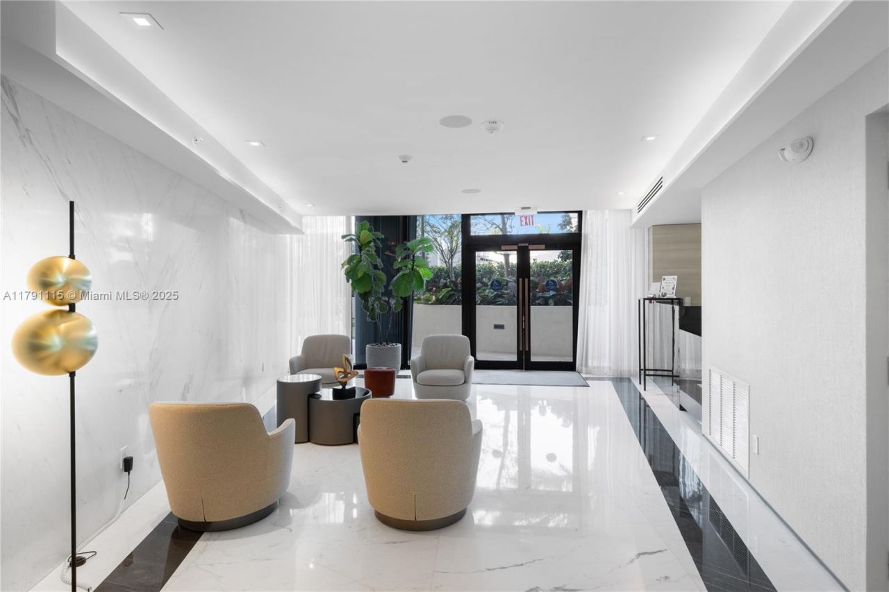 300 S Pointe Dr, Unit 1505, Miami Beach, FL 33139 Photo