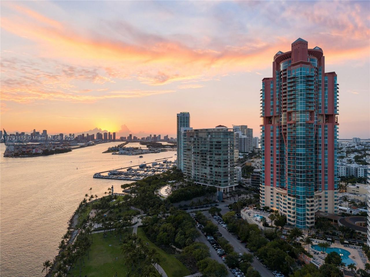 300 S Pointe Dr, Unit 1505, Miami Beach, FL 33139 Photo