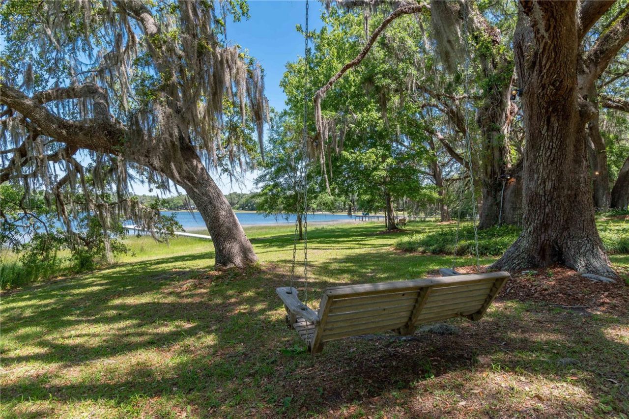 943 S County Road 21, Hawthorne, FL 32640 Photo