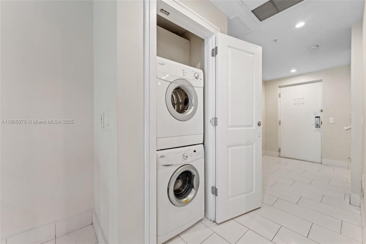 5300 NW 87th Ave, Unit 1513, Doral, FL 33178 Photo