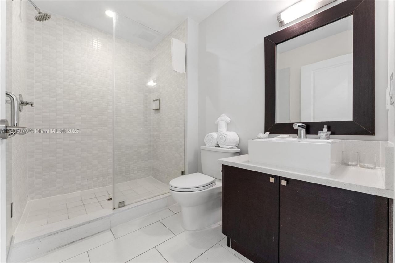 5300 NW 87th Ave, Unit 1513, Doral, FL 33178 Photo