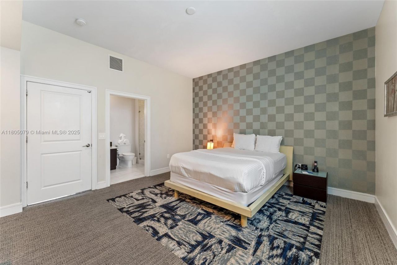 5300 NW 87th Ave, Unit 1513, Doral, FL 33178 Photo