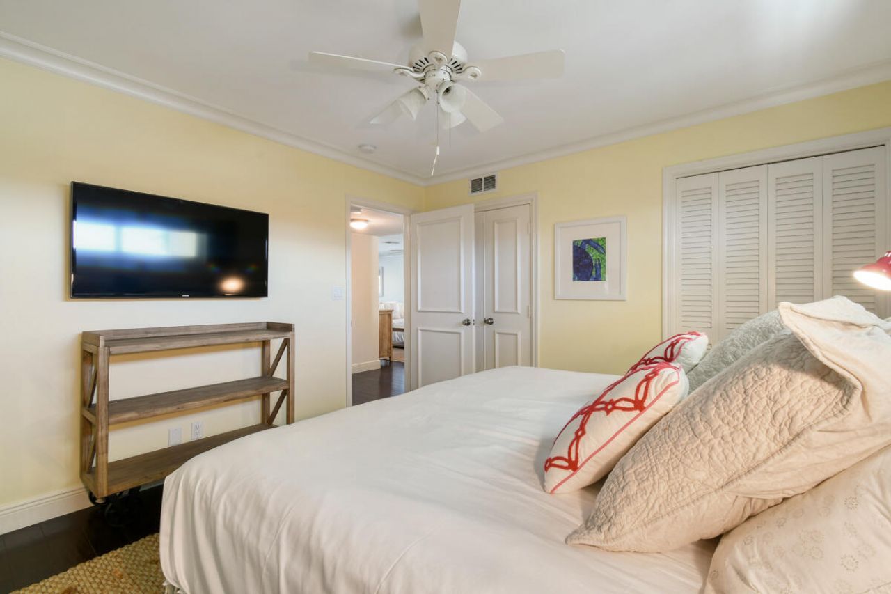 325 Beach Road, Unit 301, Tequesta, FL 33469 Photo