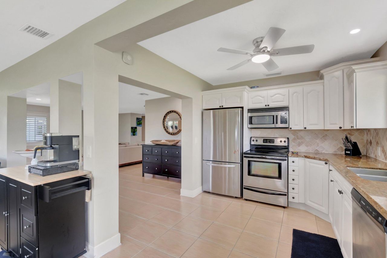 5 Slash Pine Drive, Boynton Beach, FL 33436 Photo