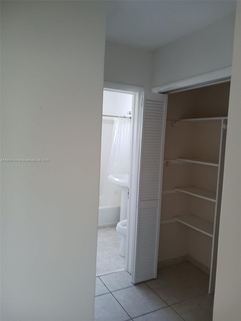 2700 NE 135th St, Unit 30, North Miami, FL 33181 Photo