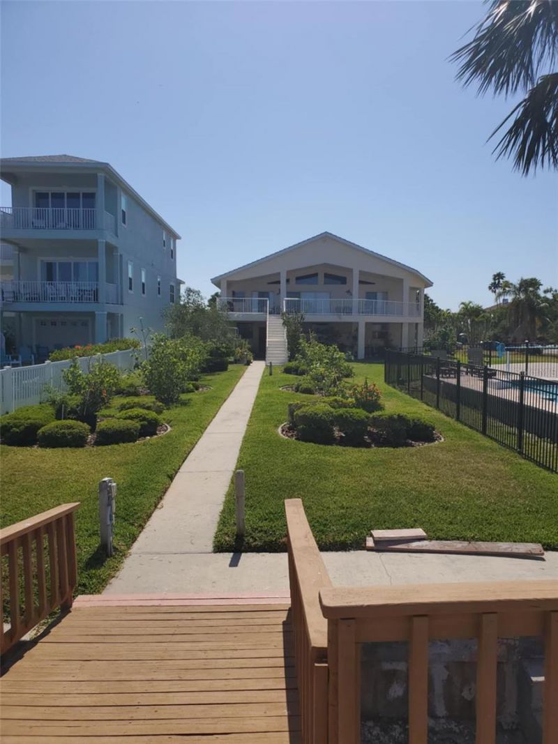 5025 Westshore Drive, New Port Richey, FL 34652 Photo