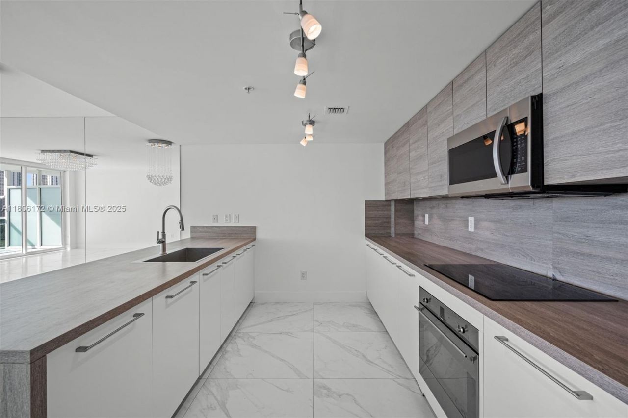 400 Sunny Isles Blvd, Unit 1005, Sunny Isles Beach, FL 33160 Photo