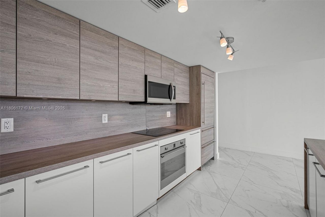 400 Sunny Isles Blvd, Unit 1005, Sunny Isles Beach, FL 33160 Photo