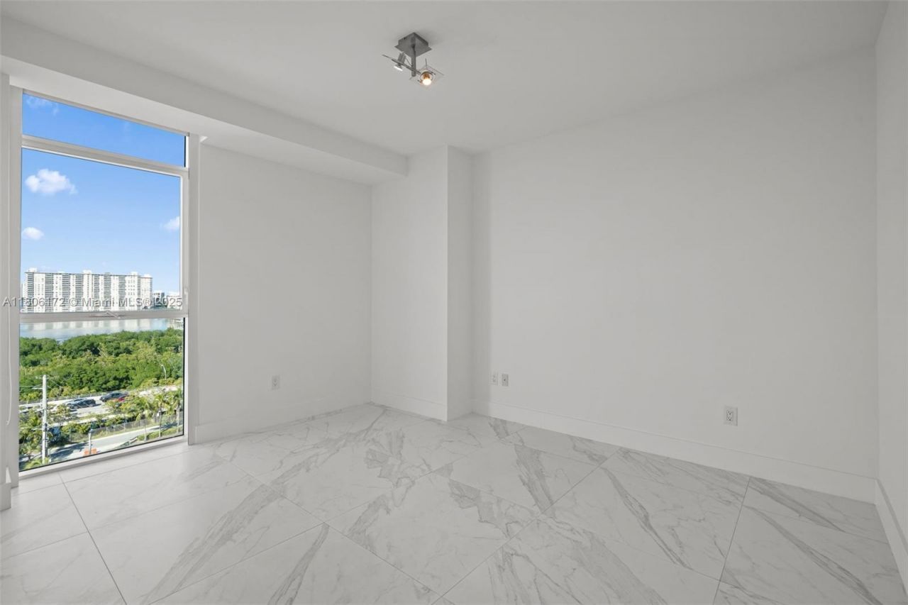 400 Sunny Isles Blvd, Unit 1005, Sunny Isles Beach, FL 33160 Photo