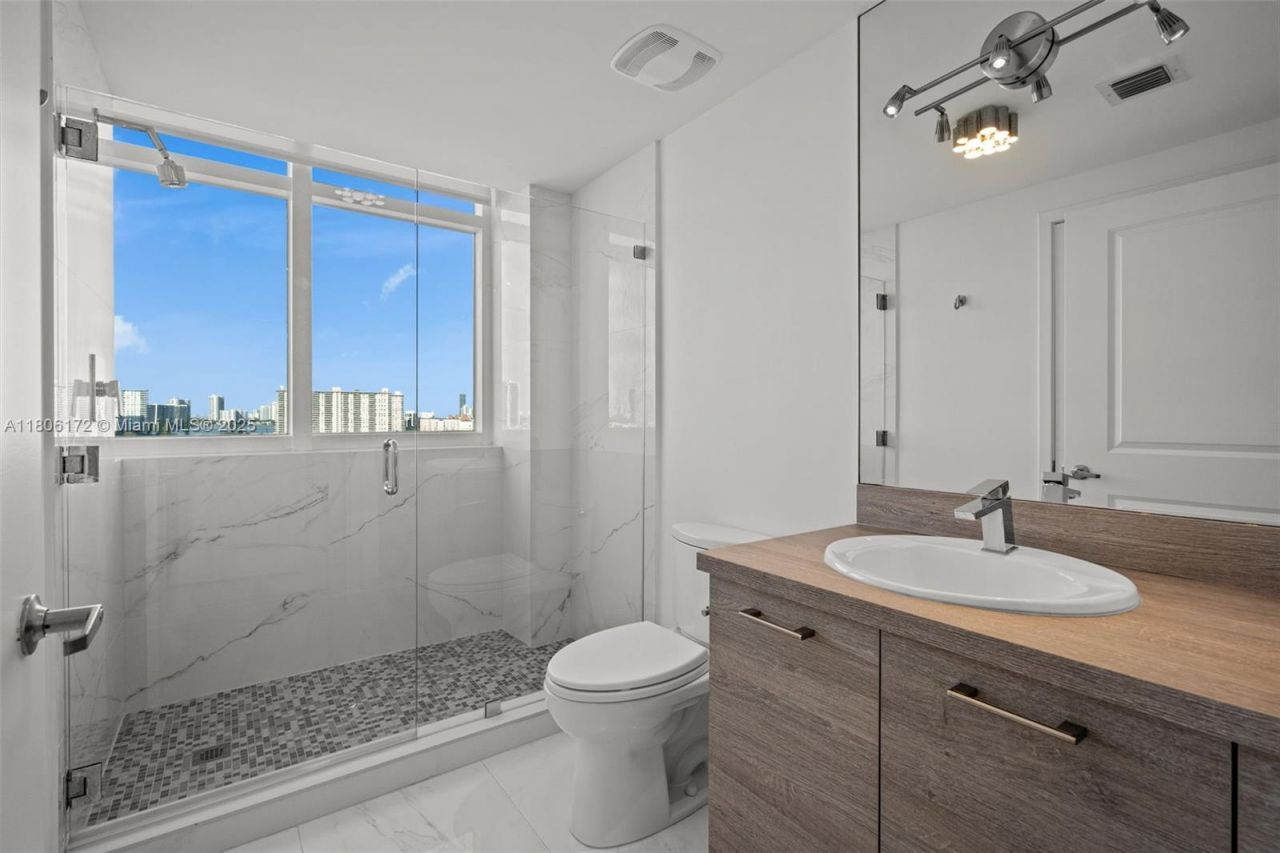 400 Sunny Isles Blvd, Unit 1005, Sunny Isles Beach, FL 33160 Photo