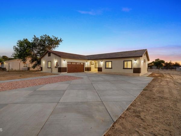 40719 E 171st Street Street E, Lake Los Angeles, CA 93535