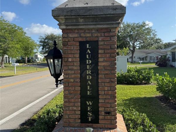 1250 NW 85th Ave, Plantation, FL 33322