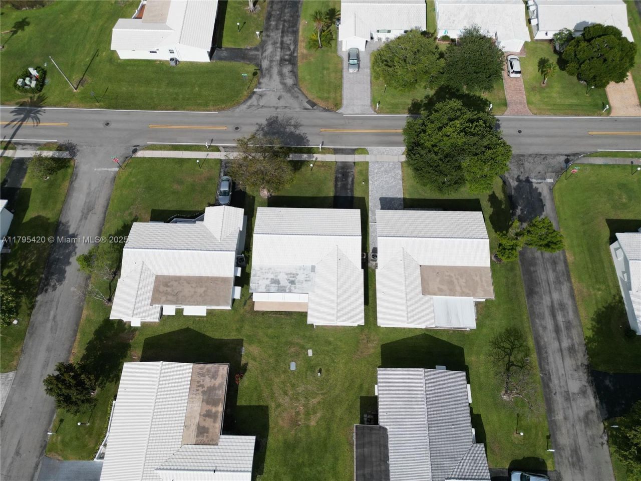 1250 NW 85th Ave, Plantation, FL 33322 Photo