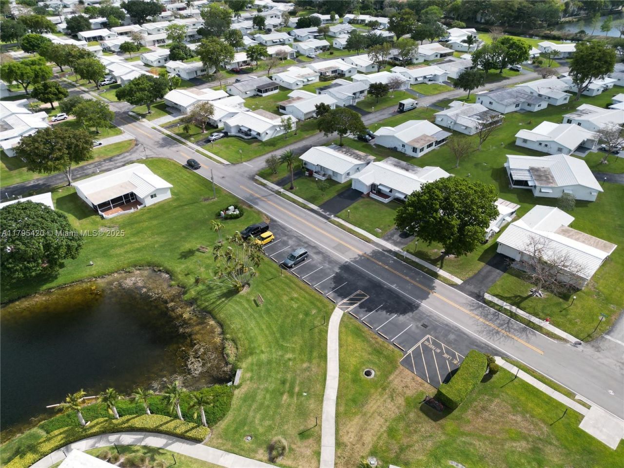 1250 NW 85th Ave, Plantation, FL 33322 Photo