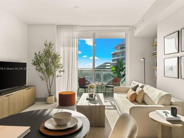 1080 Brickell Ave, Unit 3905, Miami, FL 33131