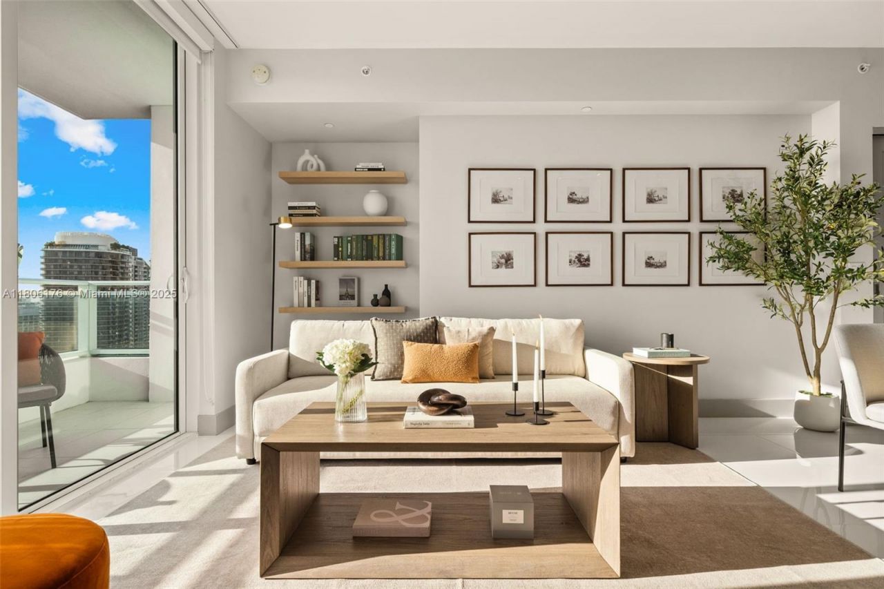 1080 Brickell Ave, Unit 3905, Miami, FL 33131 Photo