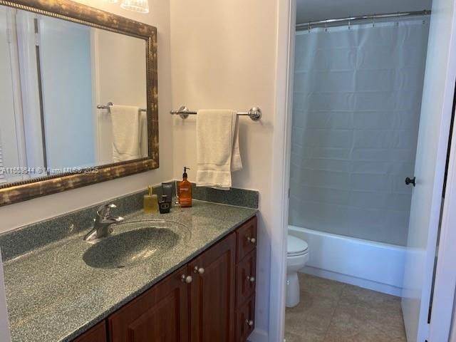 6039 Collins Ave, Unit 1110, Miami Beach, FL 33140 Photo