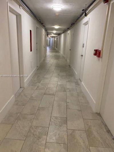 6039 Collins Ave, Unit 1110, Miami Beach, FL 33140 Photo