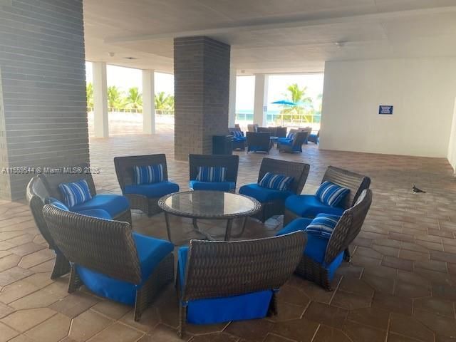 6039 Collins Ave, Unit 1110, Miami Beach, FL 33140 Photo