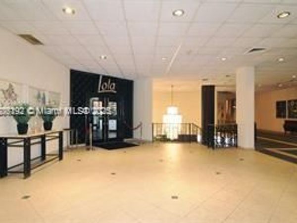 5555 Collins Ave, Unit 14U, Miami Beach, FL 33140